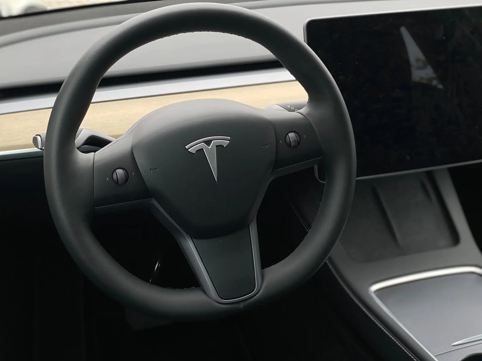 Tesla Model Y Standard 8