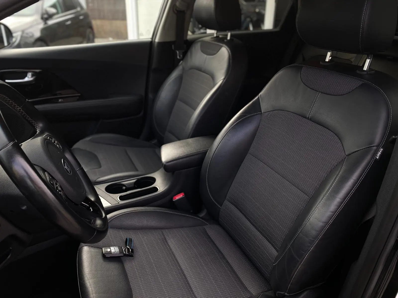 Kia Niro 1.6 GDi HEV Tech 5