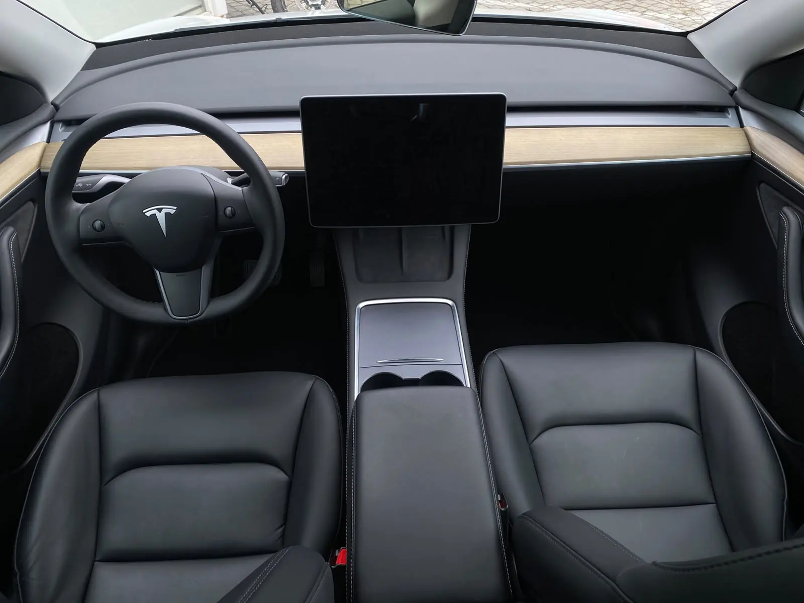 Tesla Model Y Standard 5