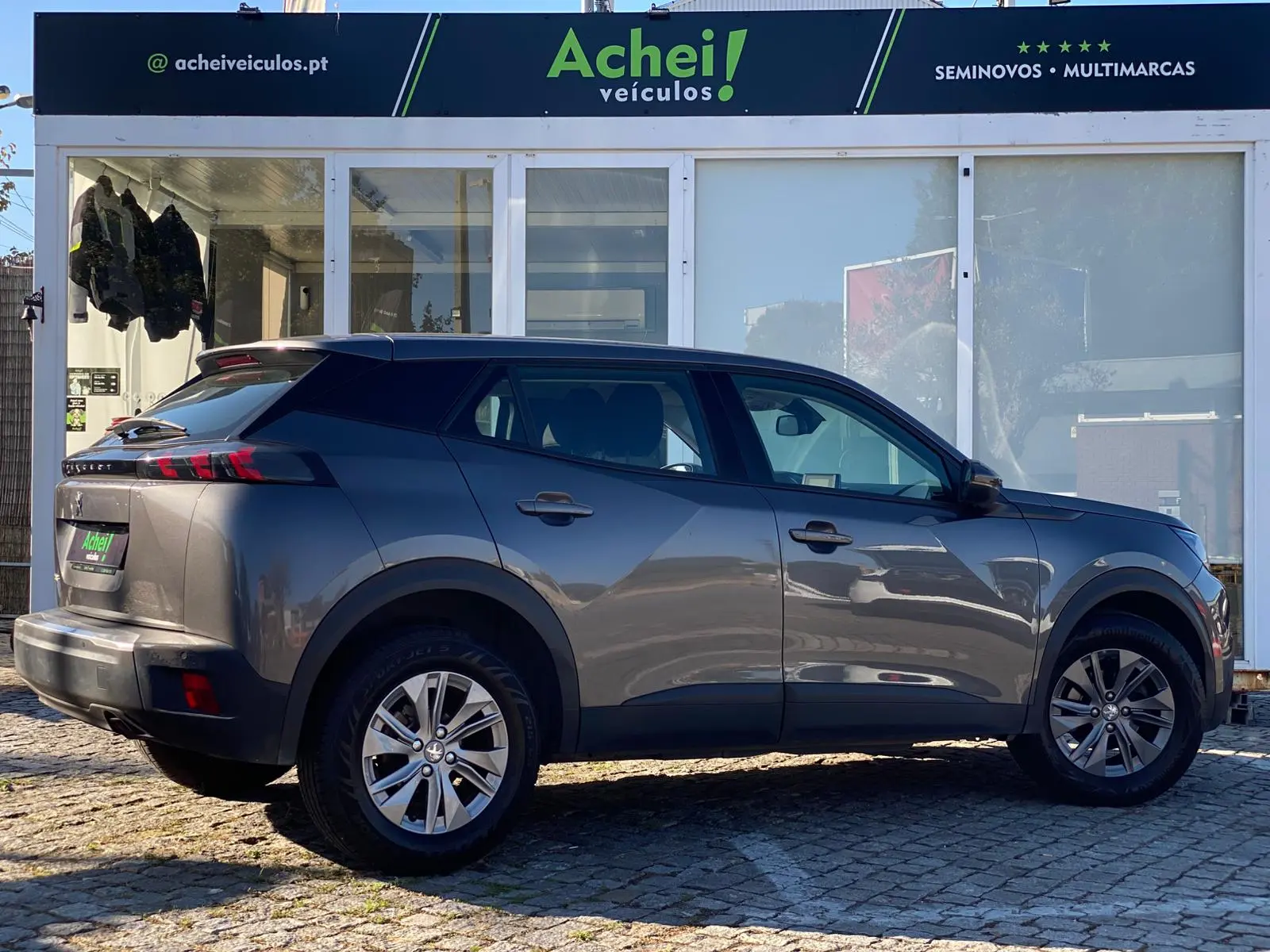 Peugeot 2008 1.2 PureTech Active Pack 4