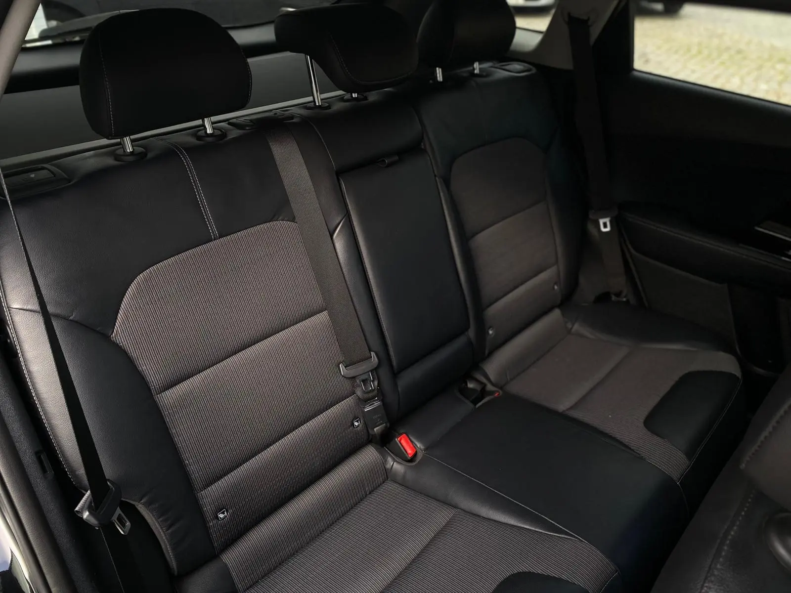 Kia Niro 1.6 GDi HEV Tech 7