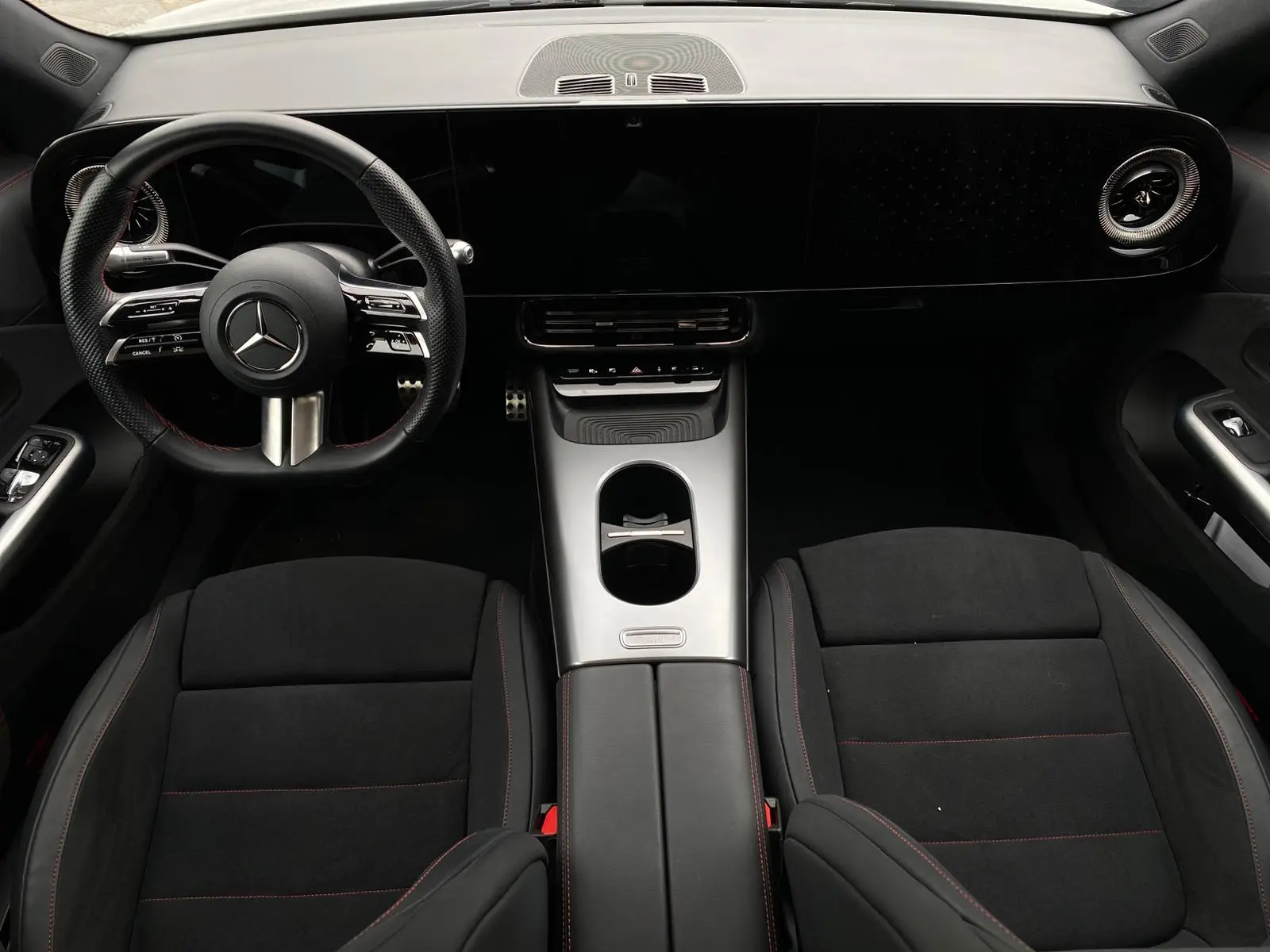 Mercedes-Benz CLA 250+ Outro 3