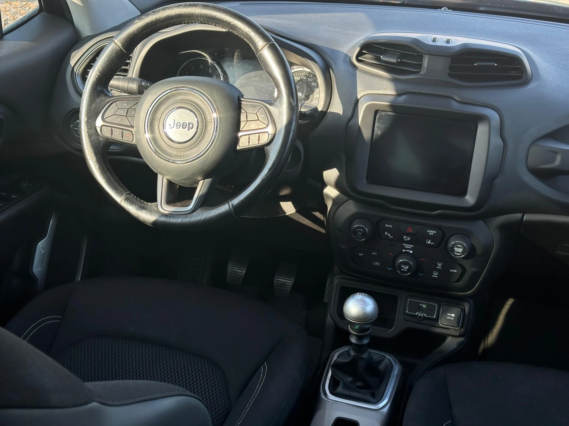 Jeep Renegade 1.0 T Limited 10