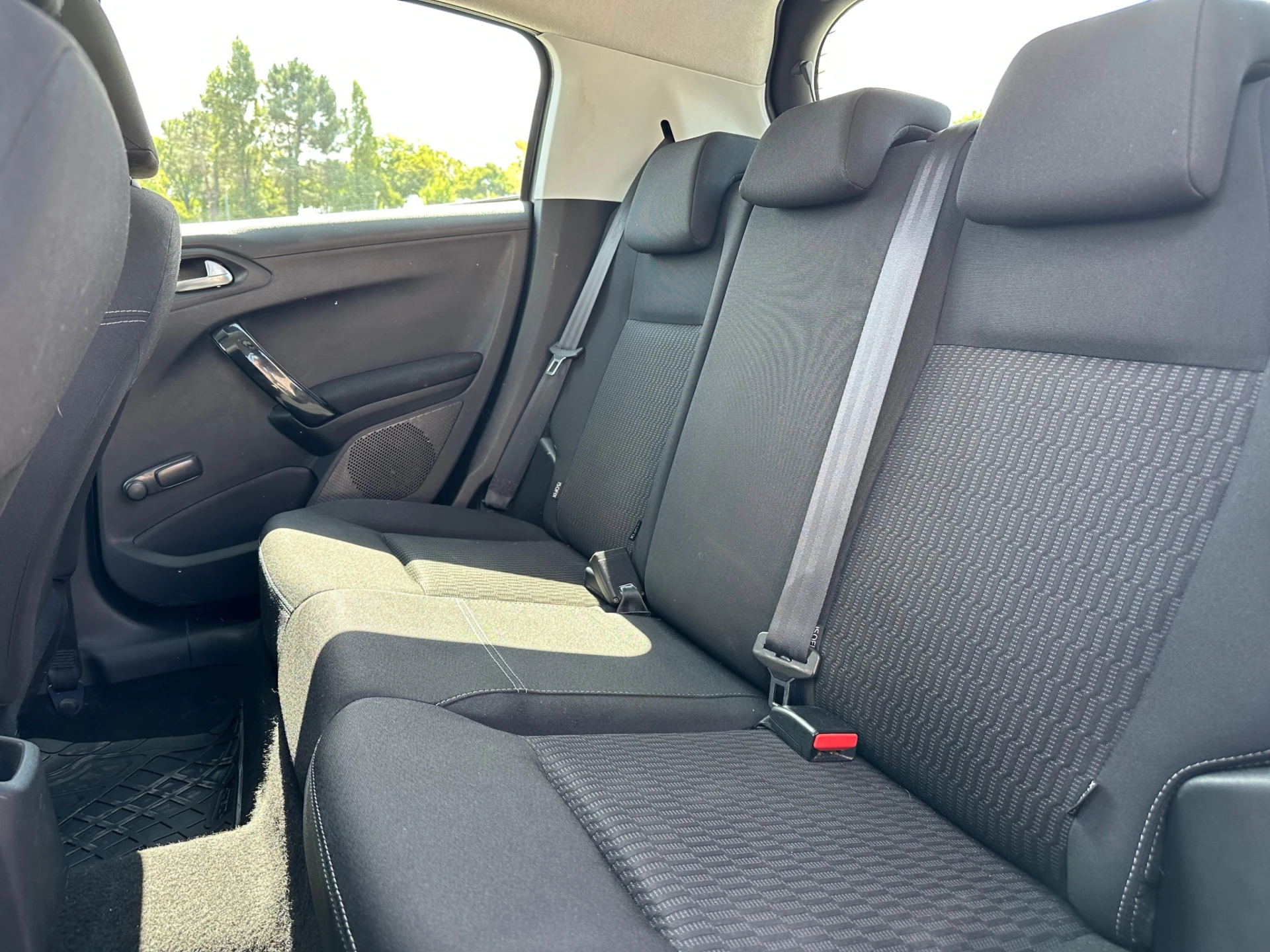 Peugeot 208 1.6 Blue-HDi Active 14