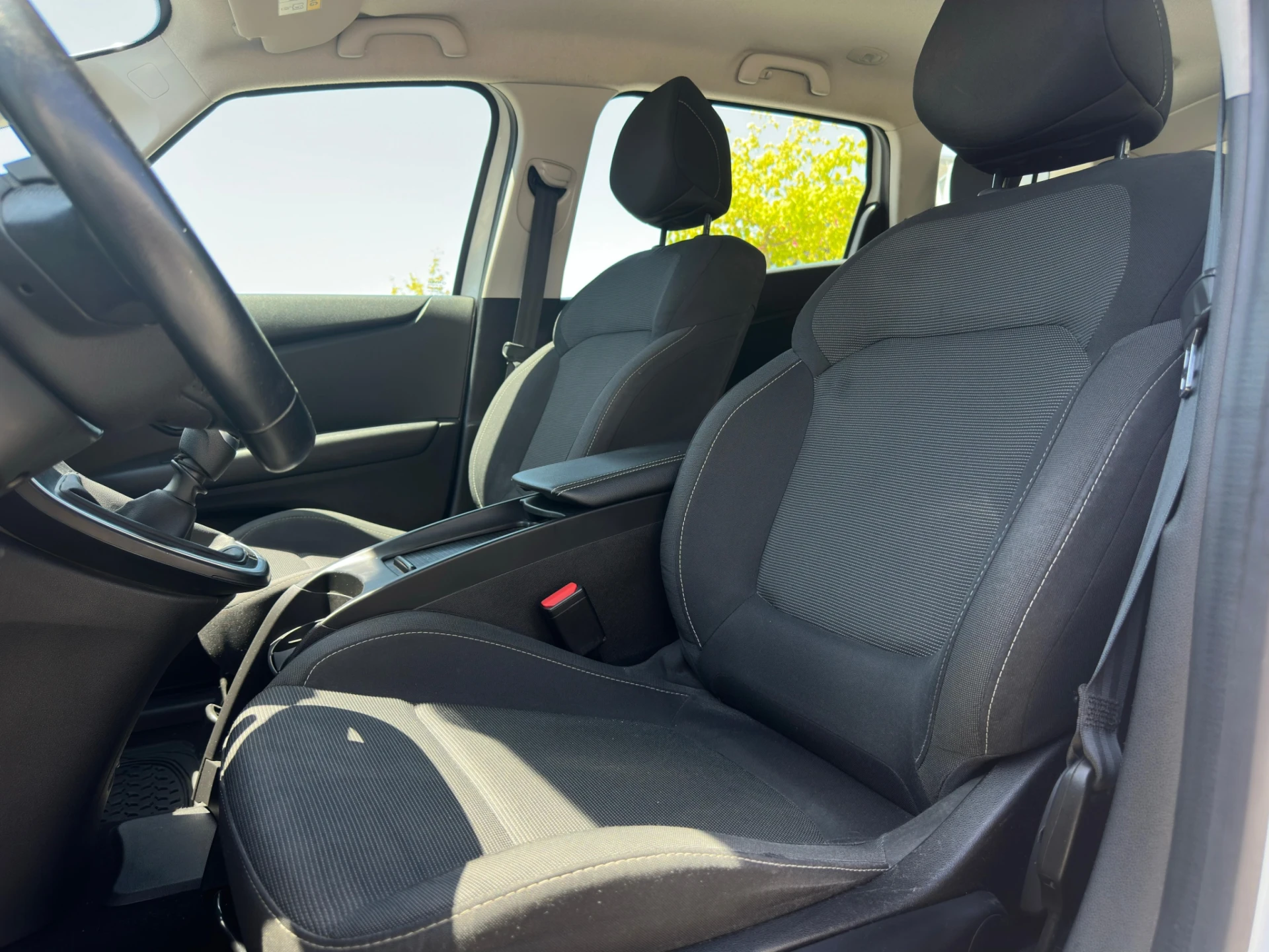 Renault Scénic null 19