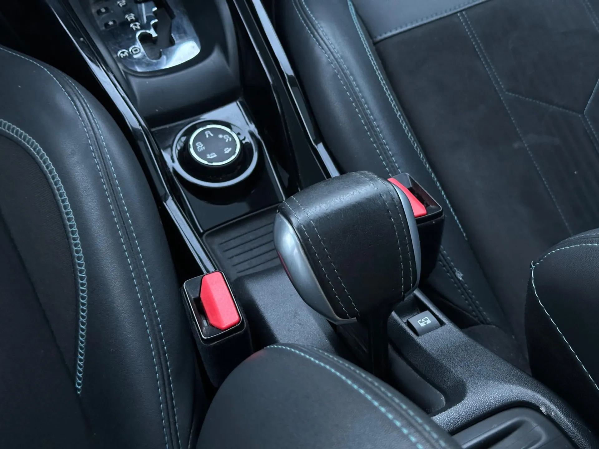 Peugeot 2008 1.2 PureTech Crossway EAT6 22