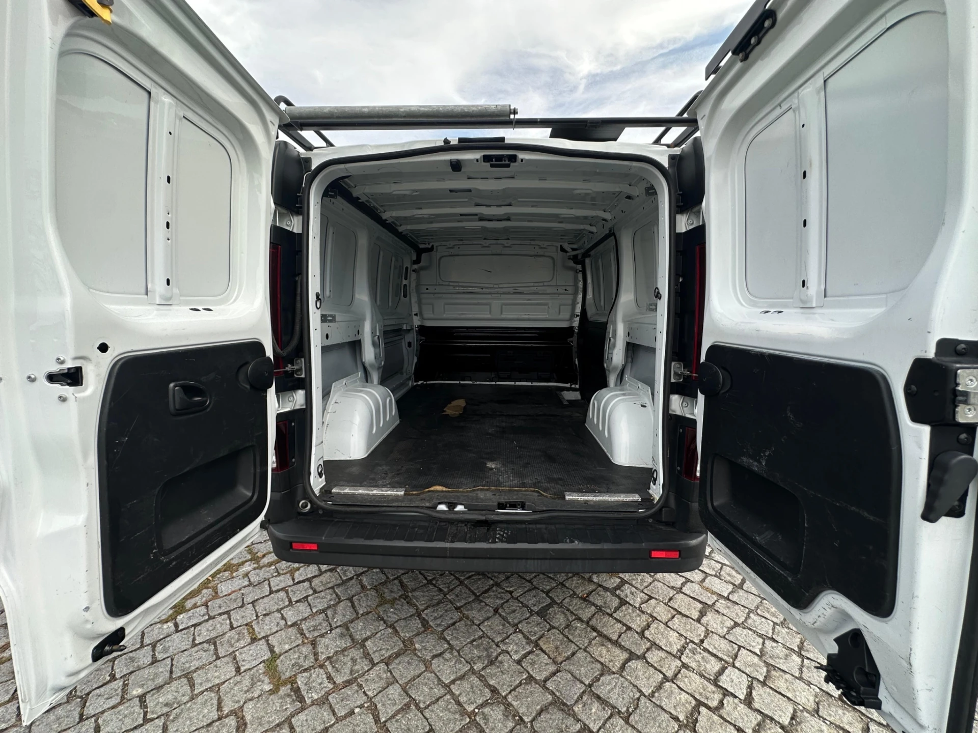 Renault Trafic 1.6 Dci Grand Confort E6 23