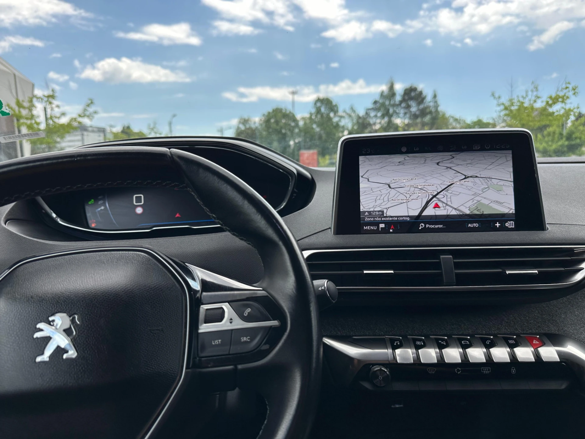 Peugeot 3008 1.2 PureTech Allure EAT6 12