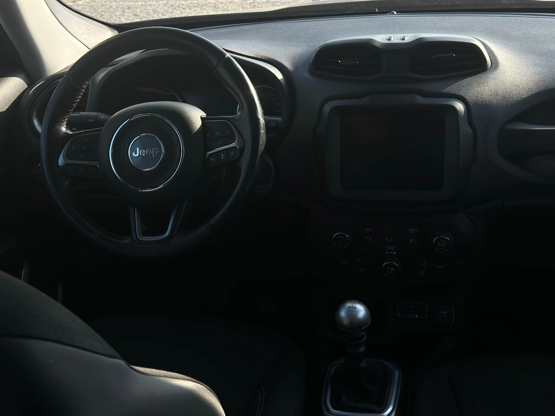 Jeep Renegade 1.0 T Limited 9