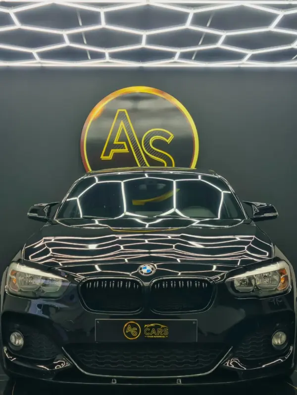 BMW 120 d Pack M Performance 6