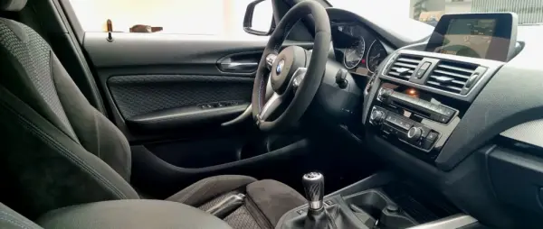 BMW 120 d Pack M Performance 21