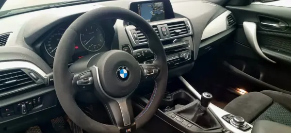 BMW 120 d Pack M Performance 28