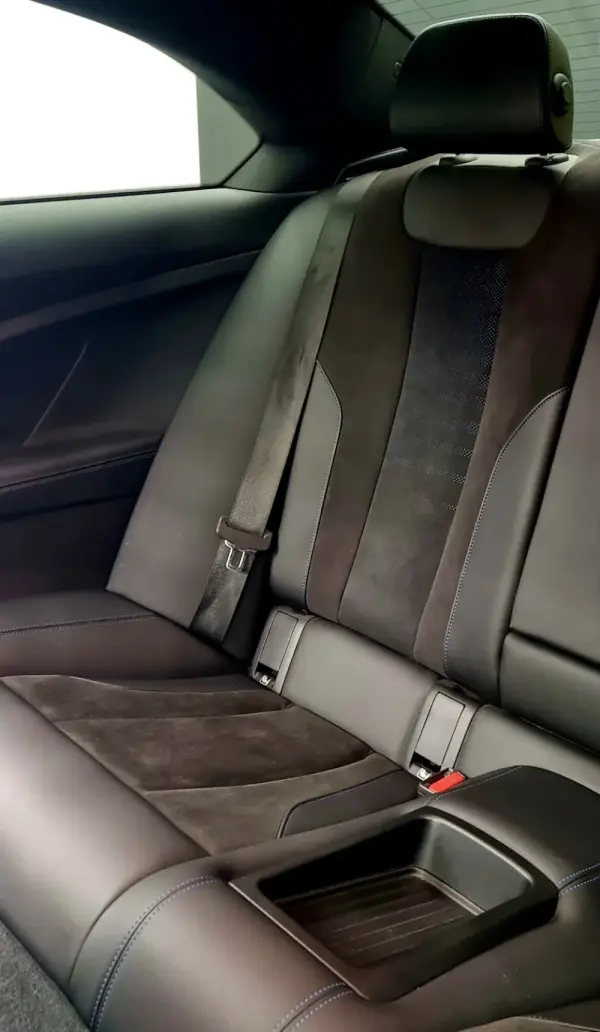 BMW 220 i Pack Desportivo M Pro 36