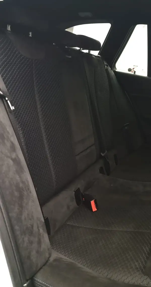 BMW 320 d Pack M Performance 2