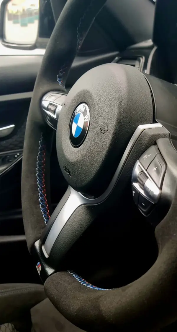 BMW 320 d Pack M Performance 4