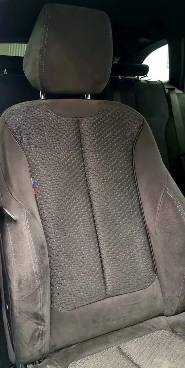 BMW 320 d Pack M Performance 5