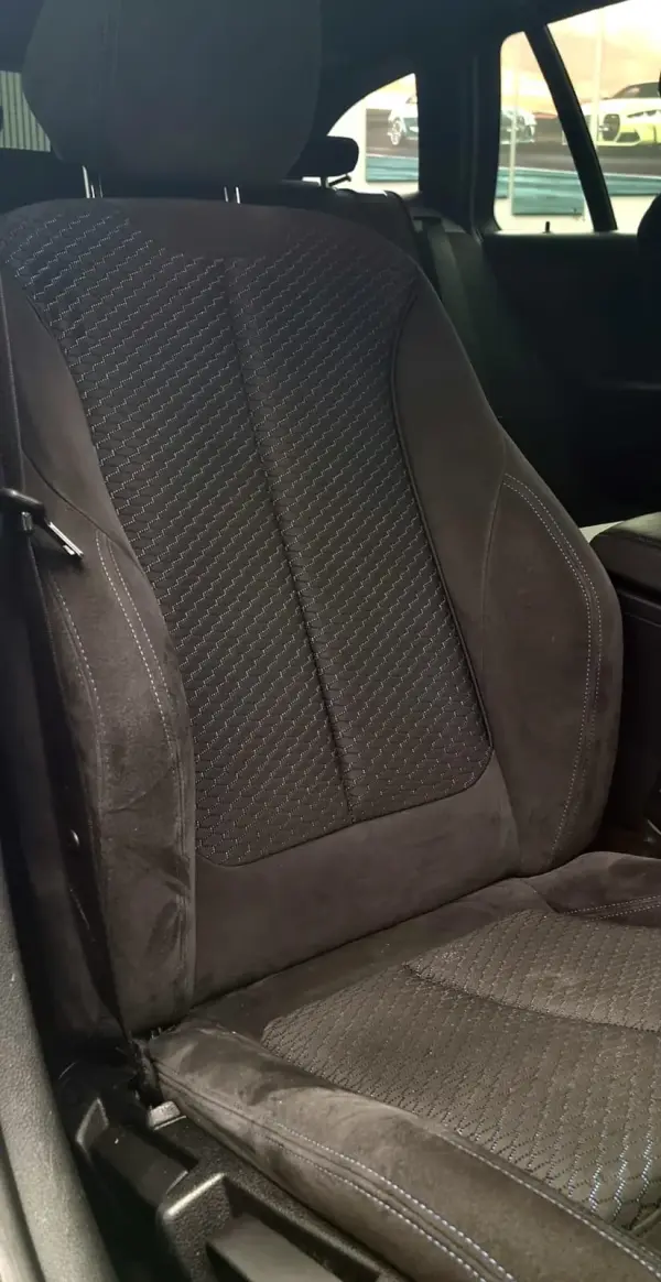 BMW 320 d Pack M Performance 8