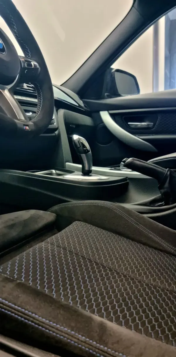 BMW 320 d Pack M Performance 21