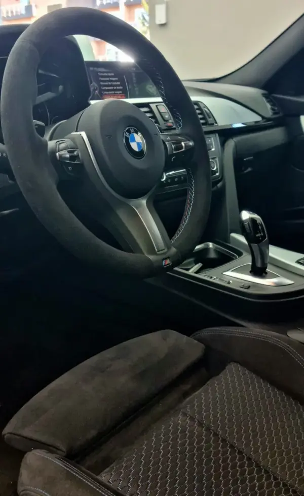 BMW 320 d Pack M Performance 25