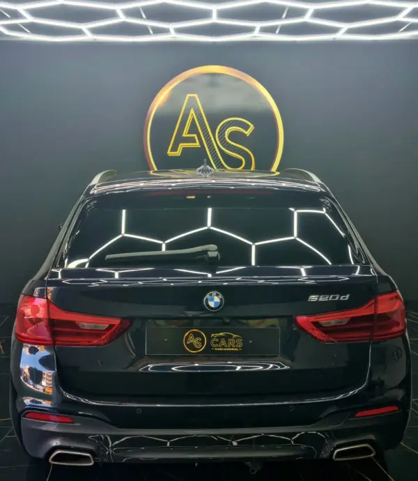 BMW 520 d Pack Desportivo M 11