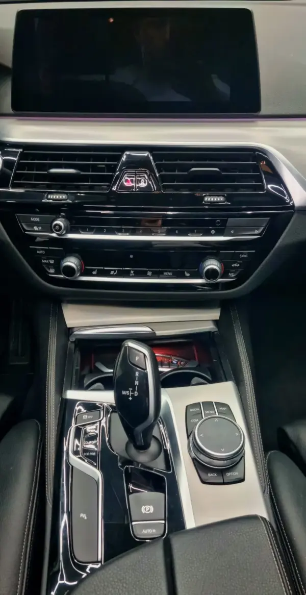 BMW 520 d Pack Desportivo M 40