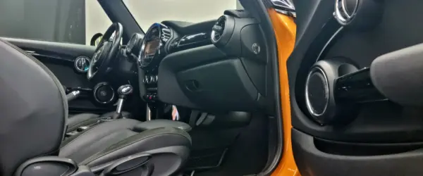 MINI 3 Portas Cooper S Auto Desportiva 4