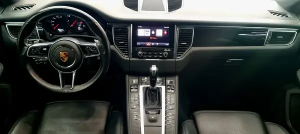 Porsche Macan PDK 29