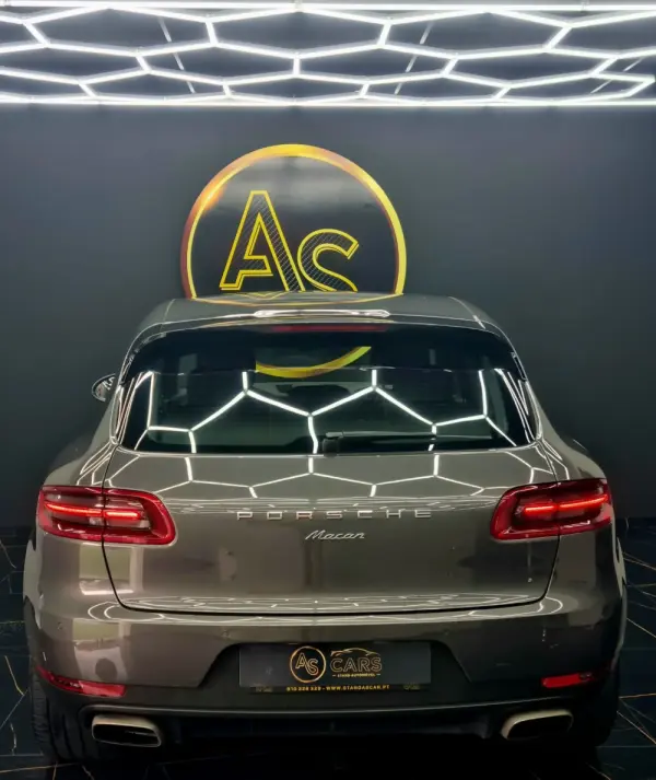 Porsche Macan PDK 57