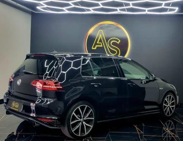 Volkswagen Golf 2.0 TSi GTi DSG Performance 10