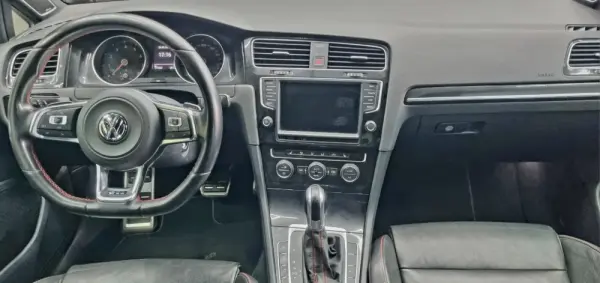 Volkswagen Golf 2.0 TSi GTi DSG Performance 39