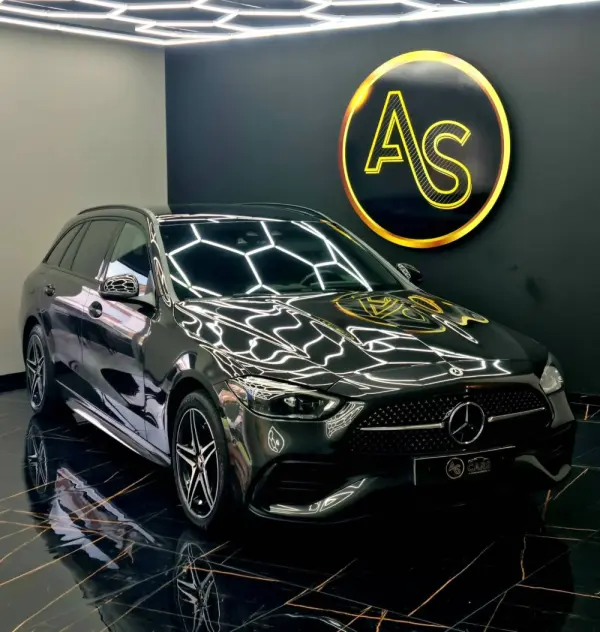 Mercedes-Benz C 300 e AMG Pack Night 1