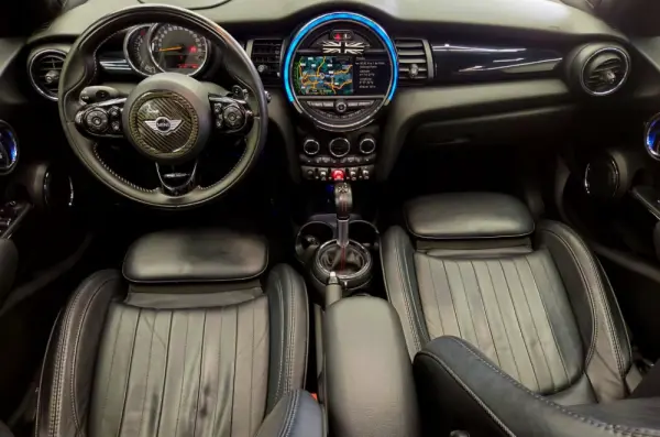 MINI 5 Portas Cooper S Aut. 37