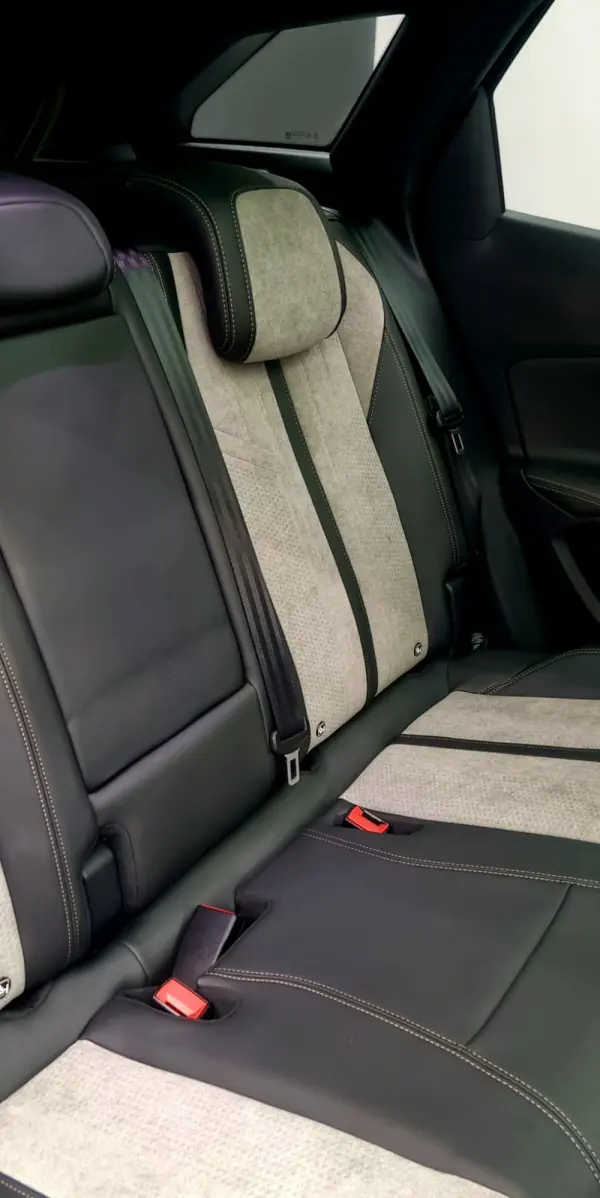 Peugeot 3008 GT Hybrid Plug-in 5