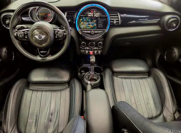 MINI 5 Portas Cooper S Aut. 41