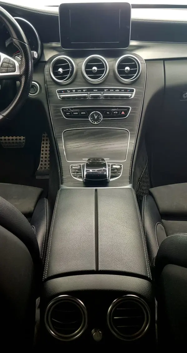 Mercedes-Benz C 220 Coupé AMG 15