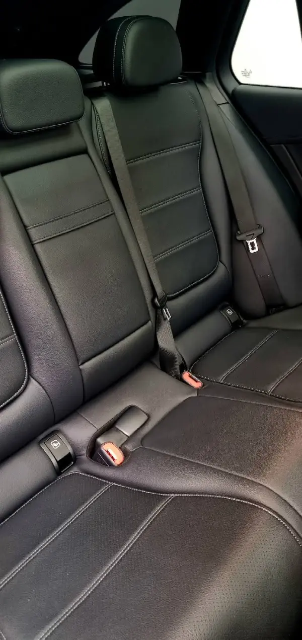 Mercedes-Benz C 300 e AMG Pack Night 14