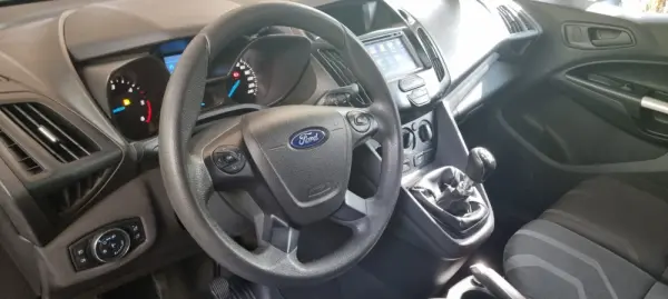 Ford Transit Connect L2 3 Lugares 24
