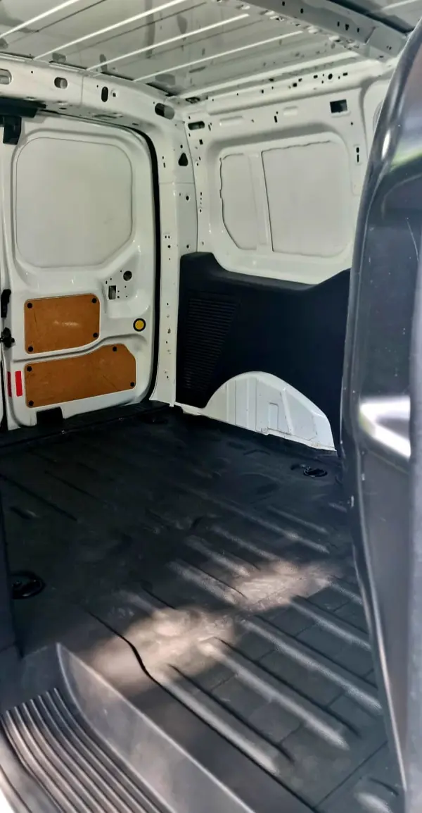 Ford Transit Connect L2 3 Lugares 35