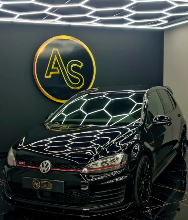 Volkswagen Golf VII GTI PERFORMANCE 35