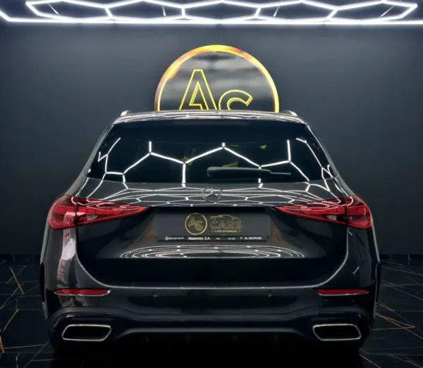 Mercedes-Benz C 300 e AMG Pack Night 37