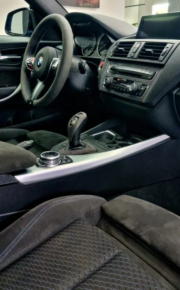 BMW 220 d Pack M Performance 22