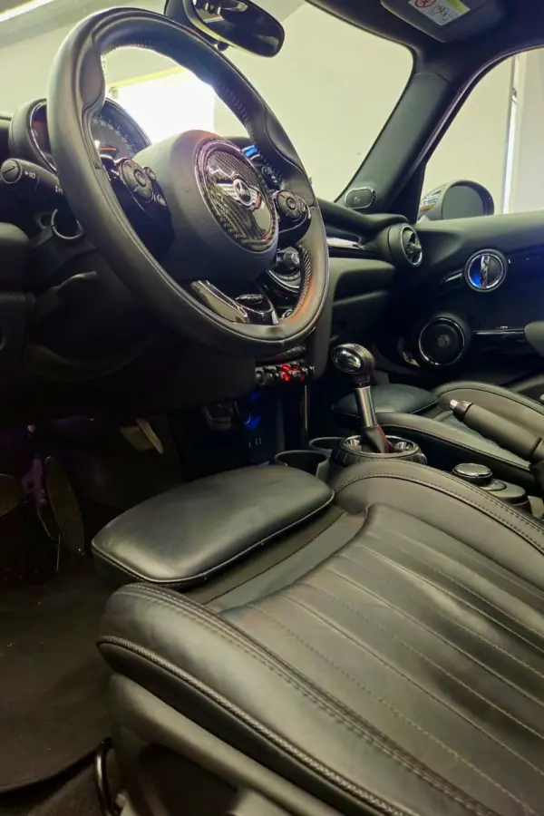 MINI 5 Portas Cooper S Aut. 48