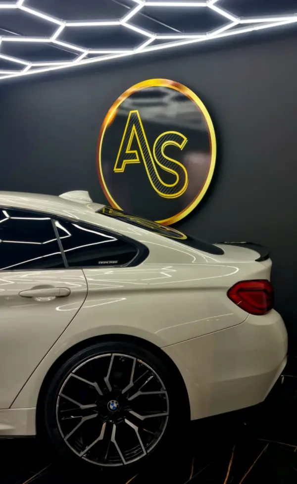 BMW 420 d Pack M Performance 10