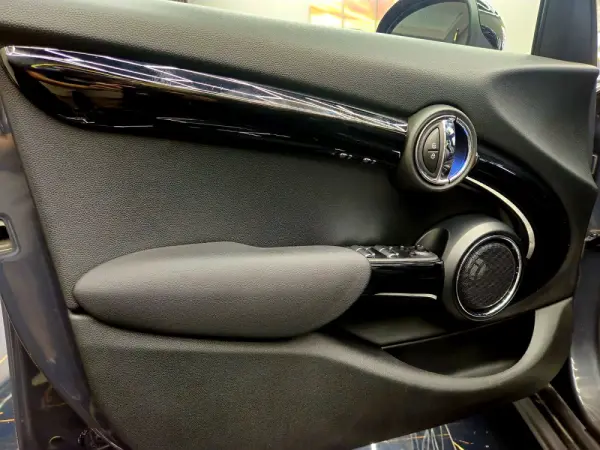 MINI 5 Portas Cooper S Aut. 56