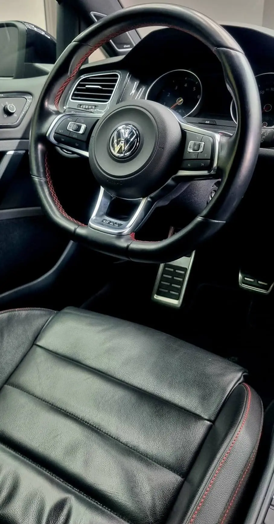 Volkswagen Golf VII GTI PERFORMANCE 17