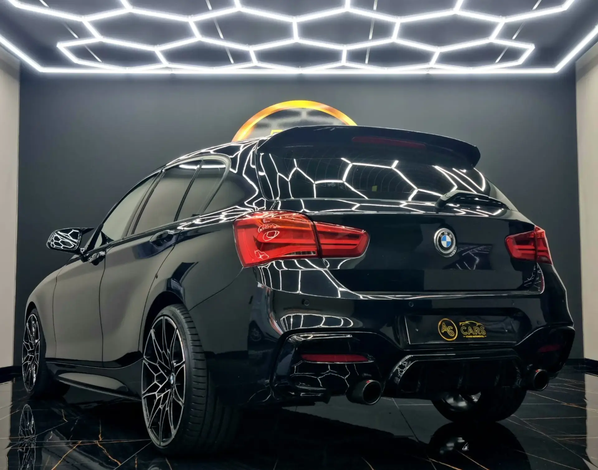 BMW 120 d Pack M Performance 2