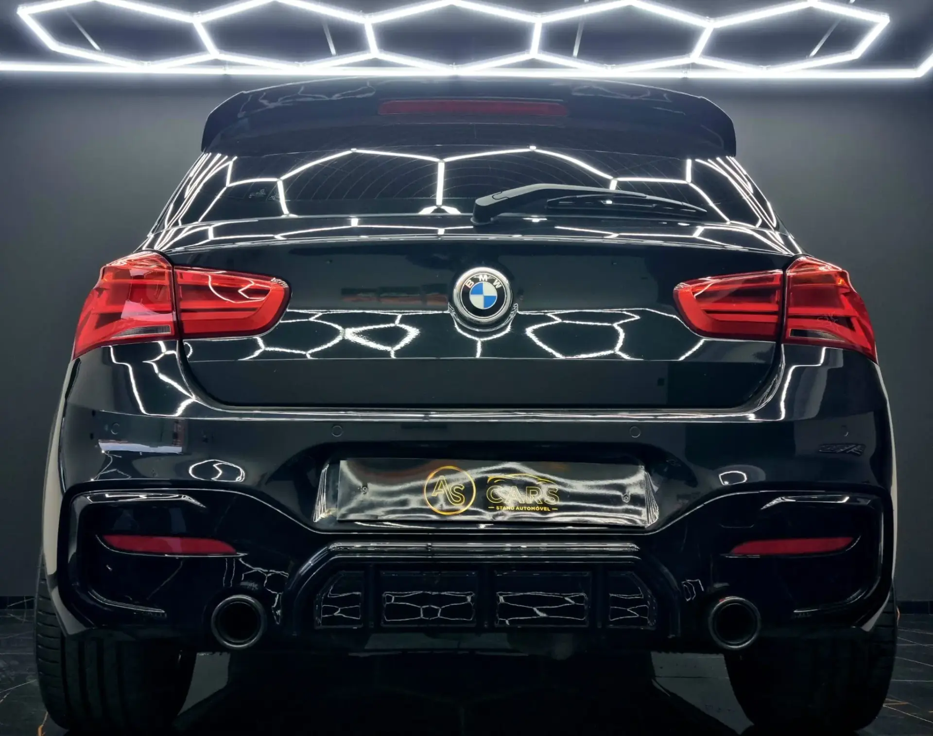 BMW 120 d Pack M Performance 43