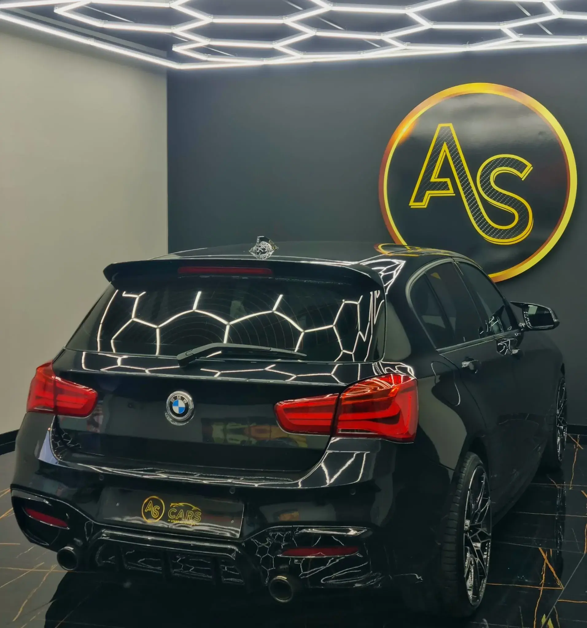 BMW 120 d Pack M Performance 44