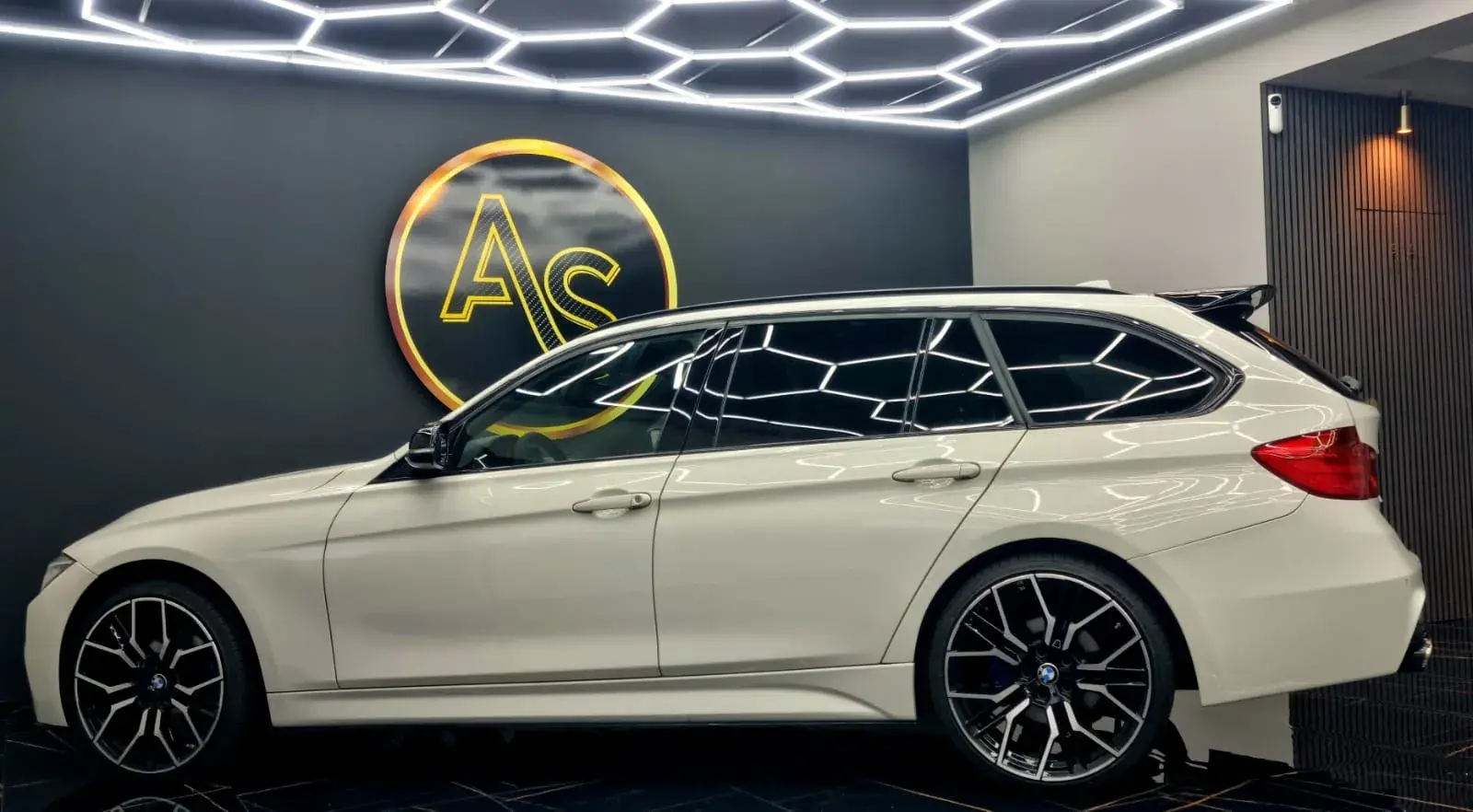 BMW 320 d Pack M Performance 21