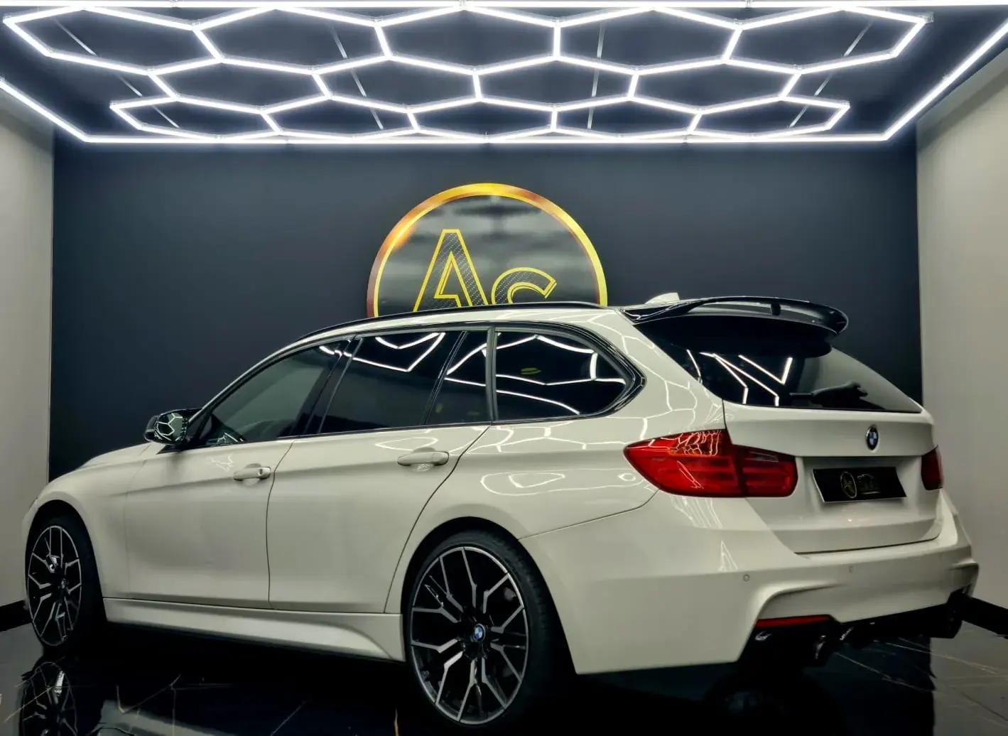 BMW 320 d Pack M Performance 23